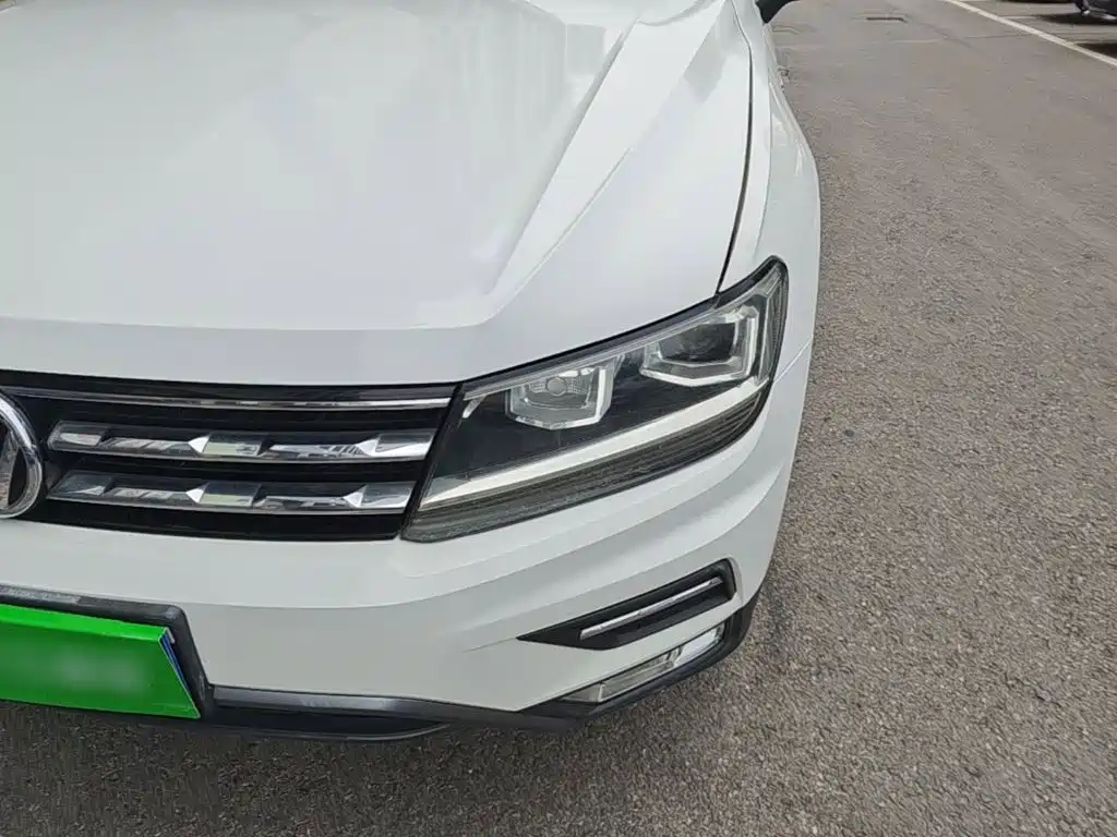 Volkswagen Tiguan L — миниатюра 24