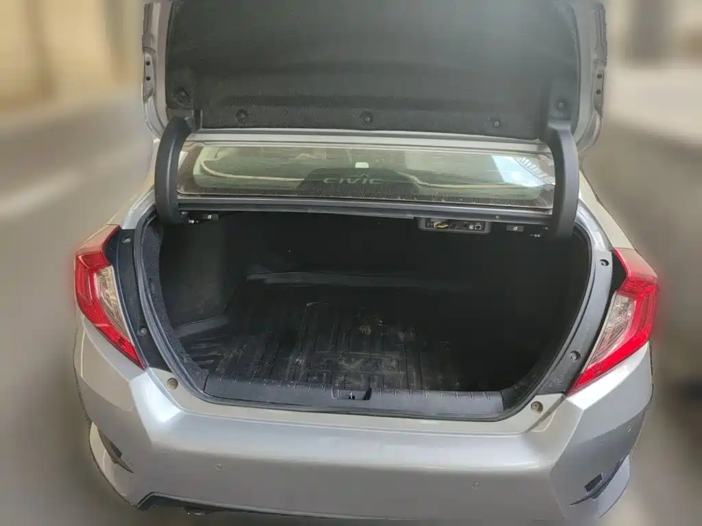 Honda Civic — миниатюра 16