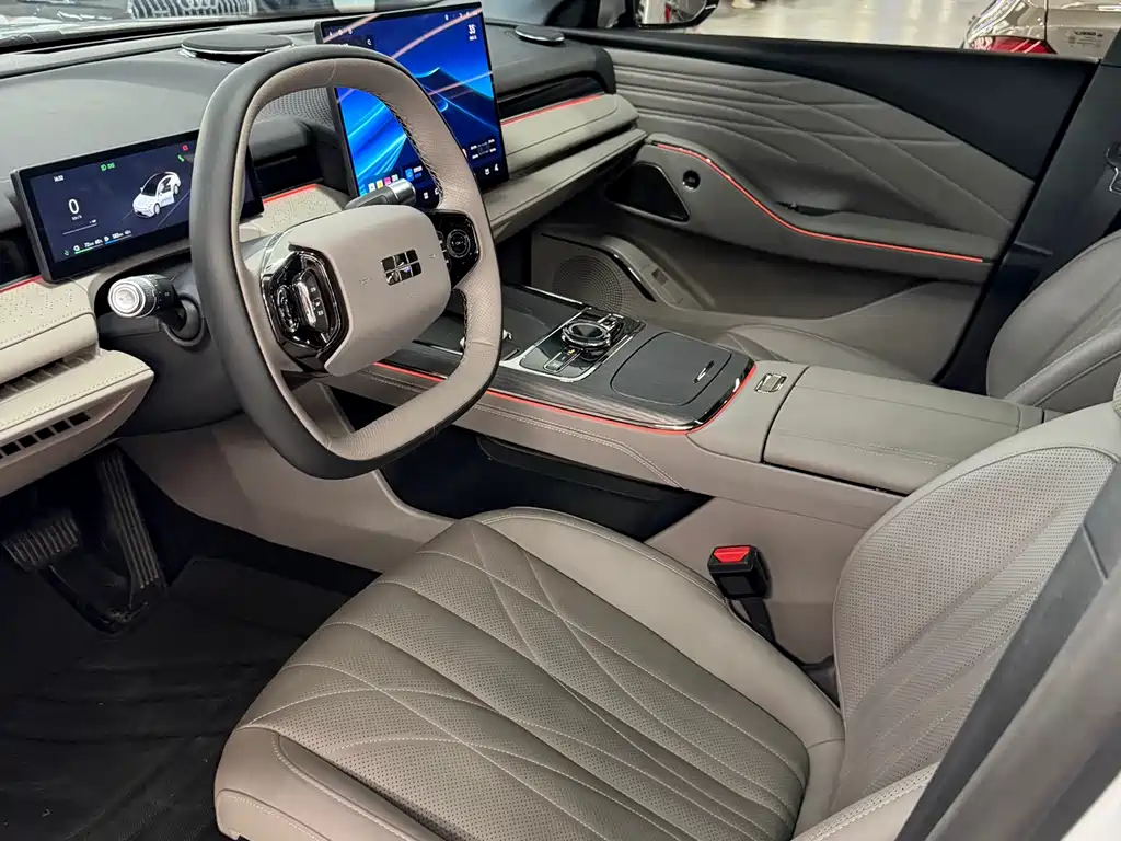 Geely Galaxy Galaxy 8 8 2025 130km EM-i Premium