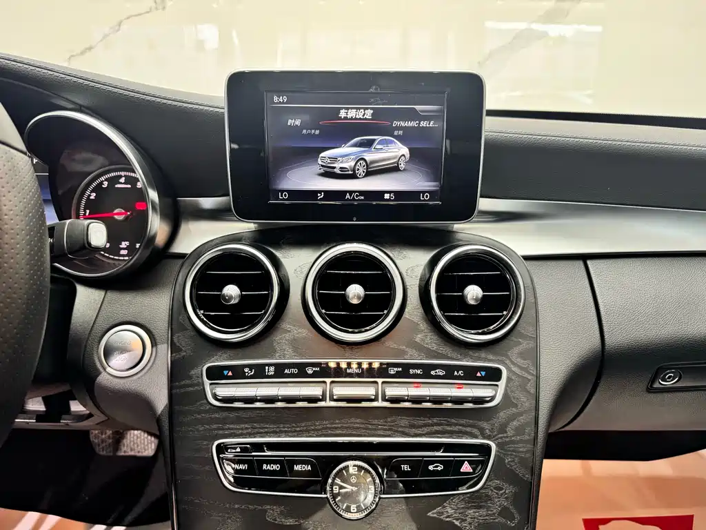 Mercedes-Benz C-Class — миниатюра 11