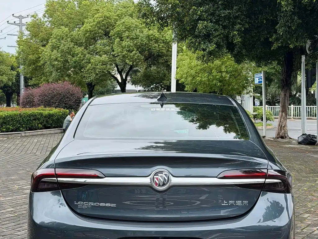 Buick LaCrosse — миниатюра 5