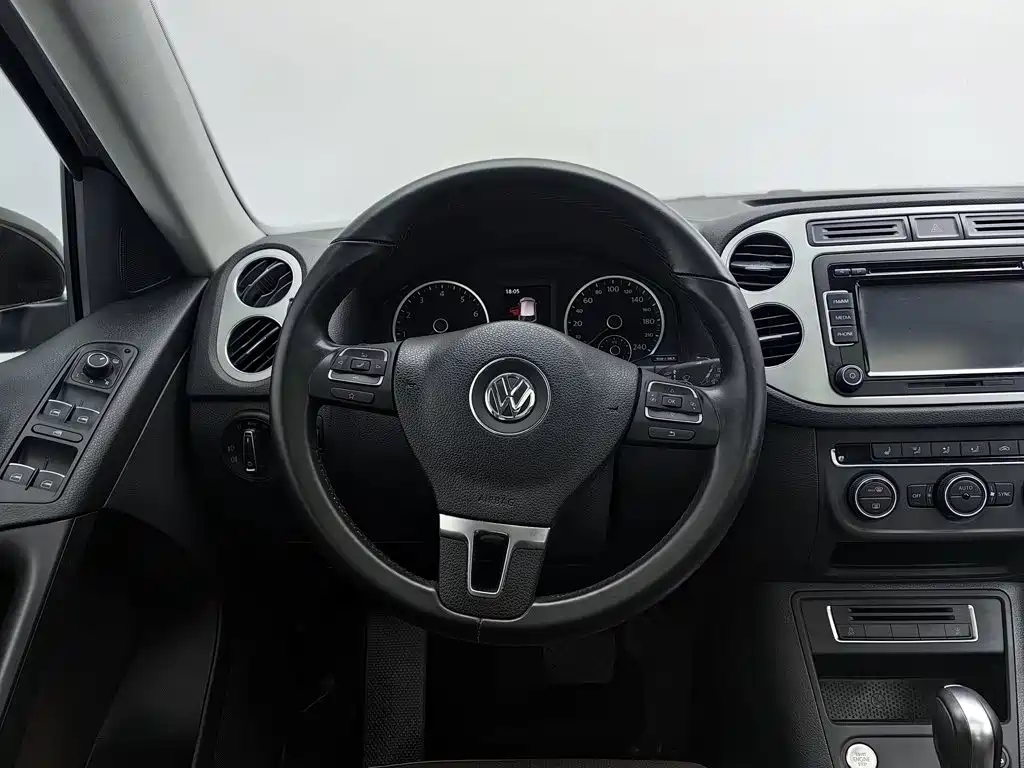 Volkswagen Tiguan — миниатюра 11