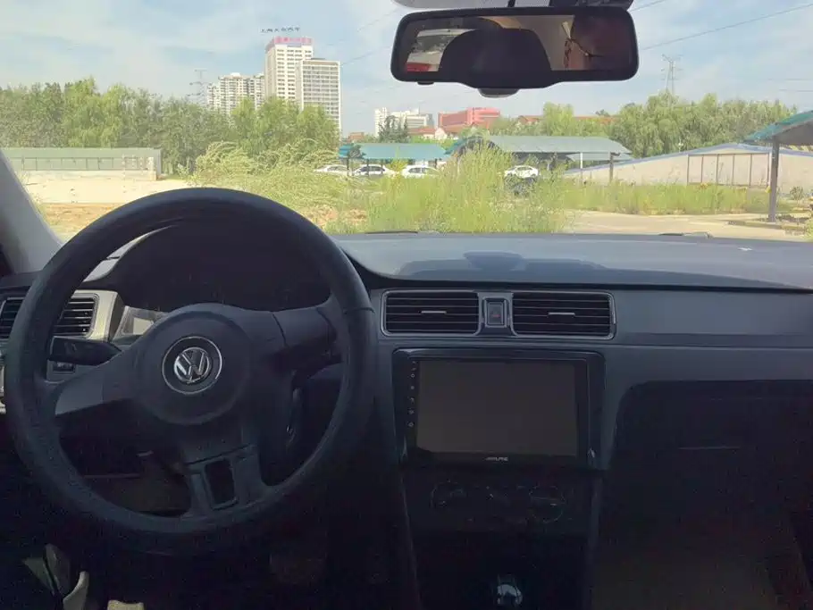 Volkswagen Santana — миниатюра 12