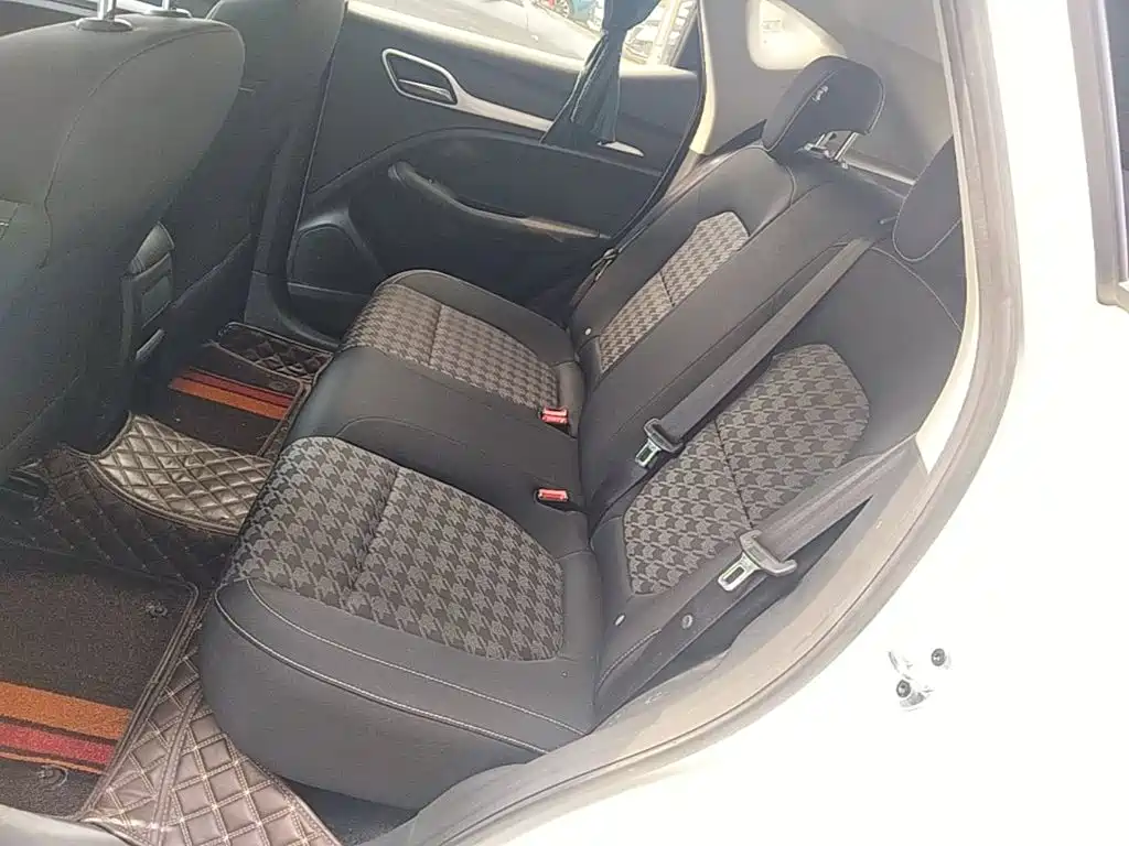 MG ZS — миниатюра 17