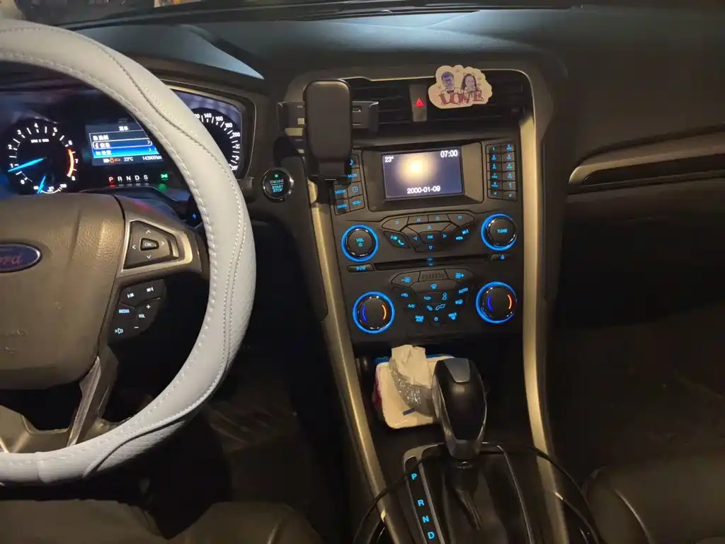 Ford Mondeo — миниатюра 14