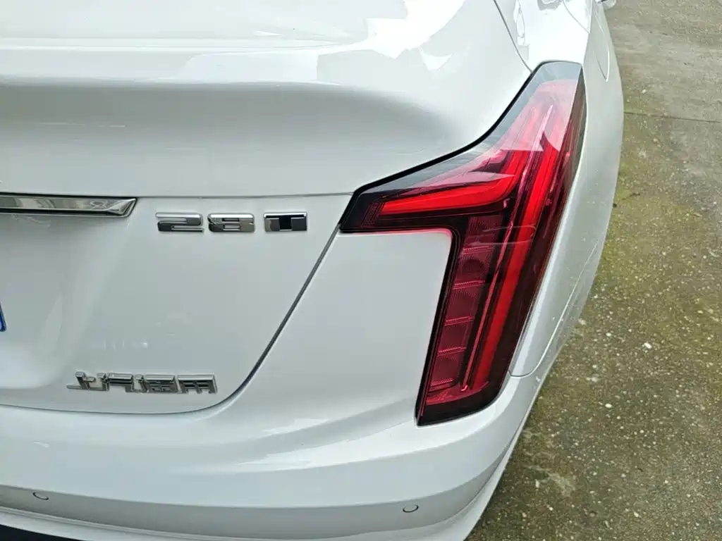 Cadillac CT5 — миниатюра 8