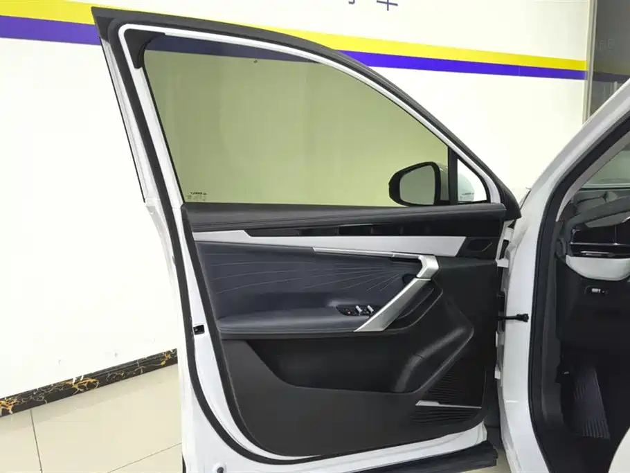 GEELY AUTOMOBILE BOYUE L