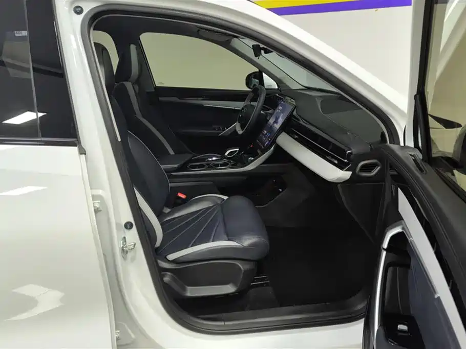 GEELY AUTOMOBILE BOYUE L