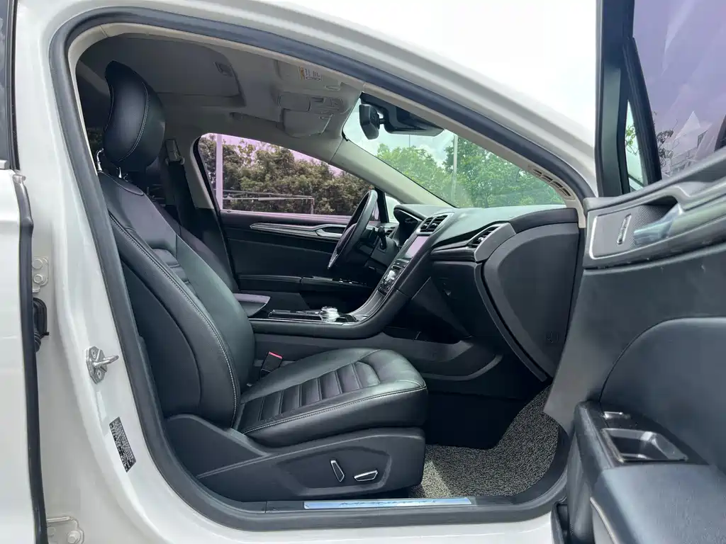 Ford Mondeo — миниатюра 22