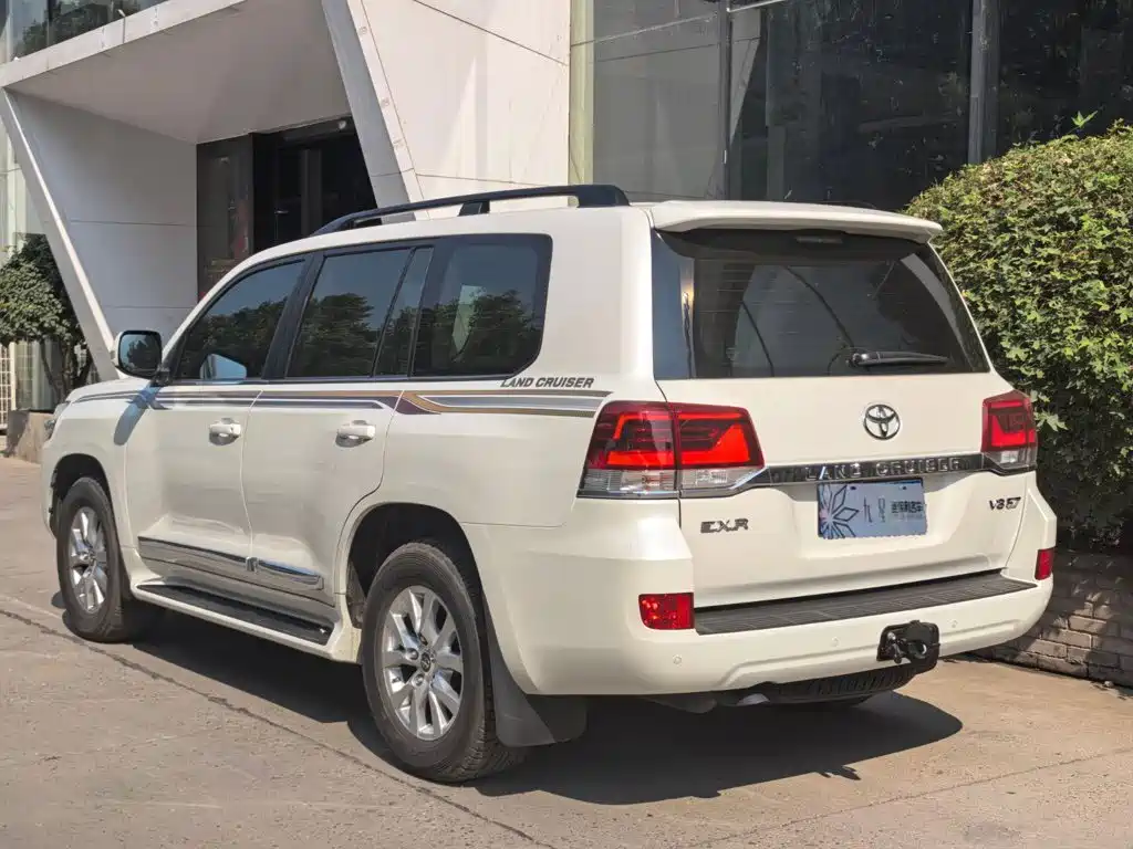 Toyota Land Cruiser — миниатюра 3