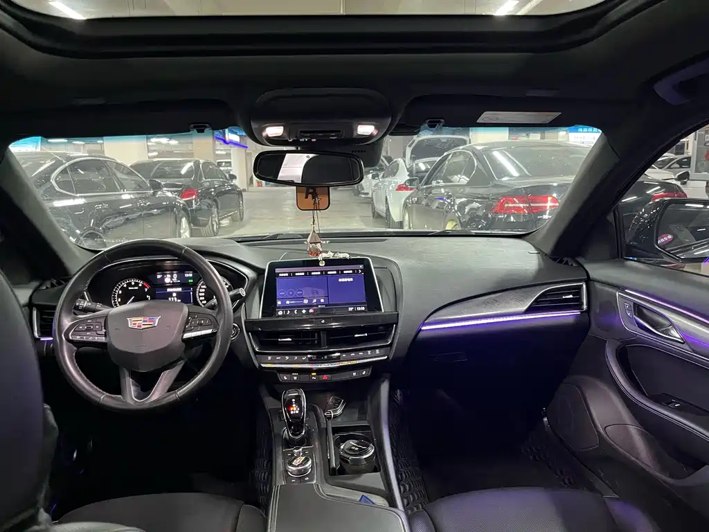 Cadillac CT5 — миниатюра 6