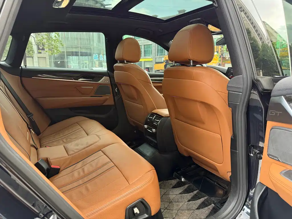 BMW 6 Series GT — миниатюра 9