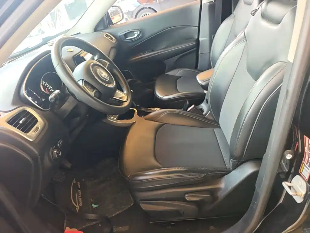 Jeep Compass — миниатюра 15
