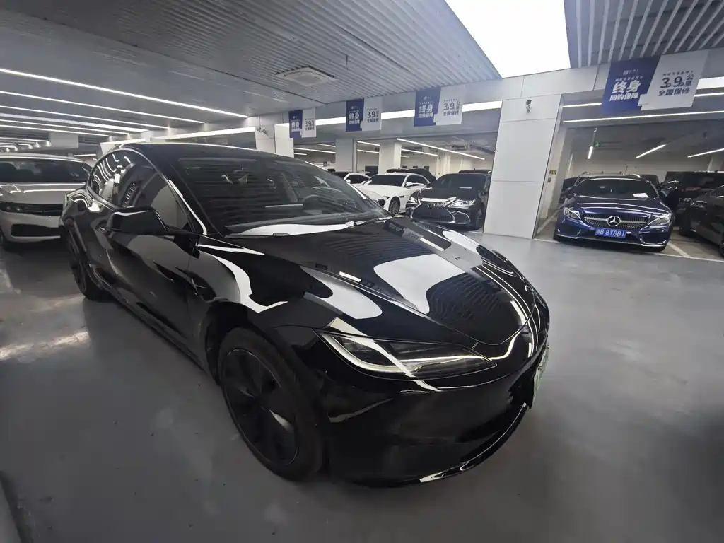 Tesla Model 3 — миниатюра 6