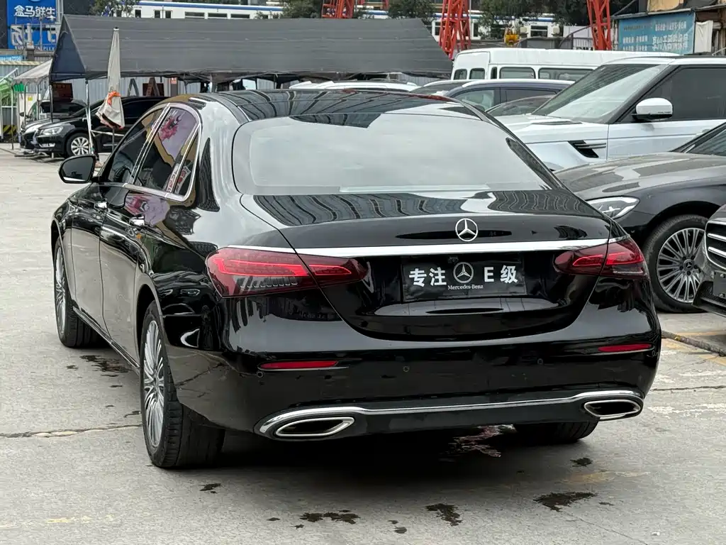 MERCEDES-BENZ E CLASS