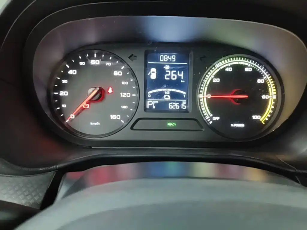 Roewe Clever — миниатюра 12