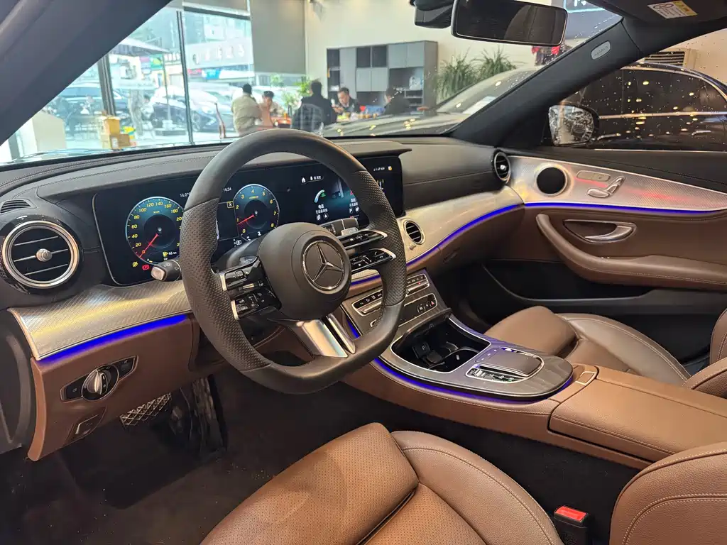 MERCEDES-BENZ E CLASS