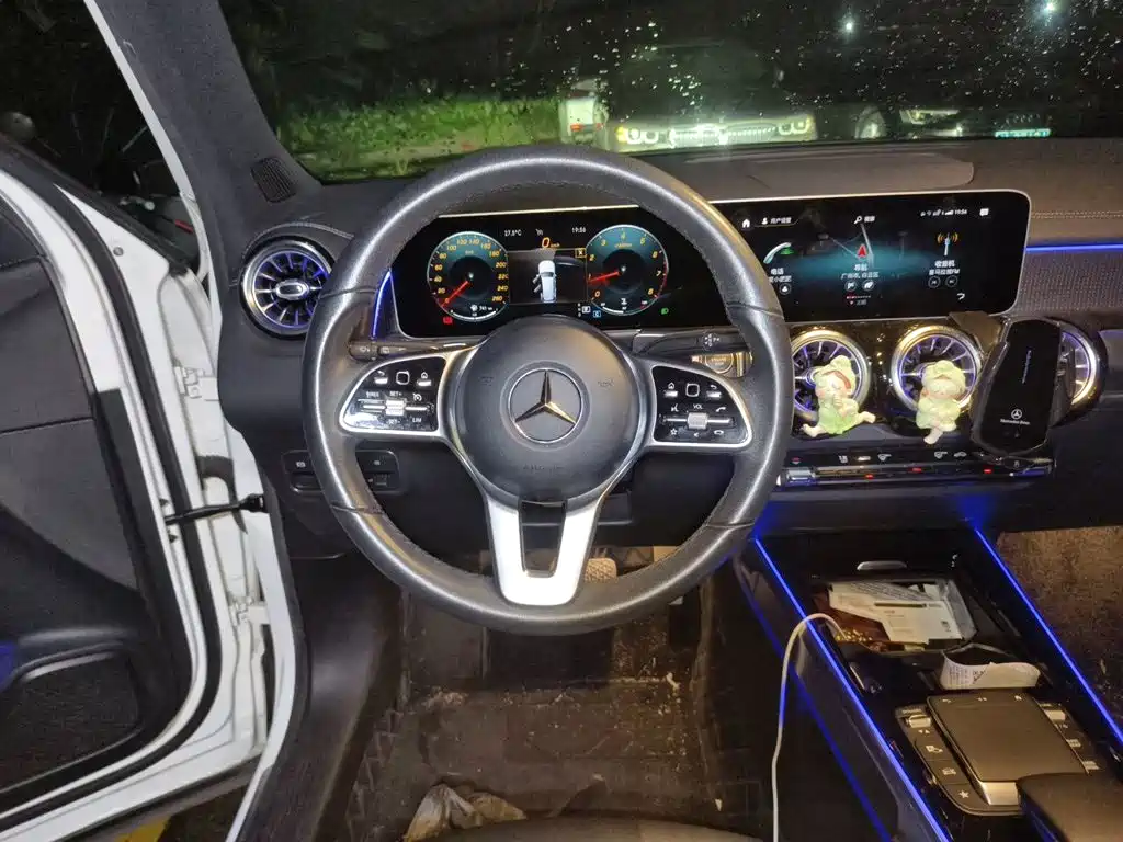 Mercedes-Benz GLB — миниатюра 11