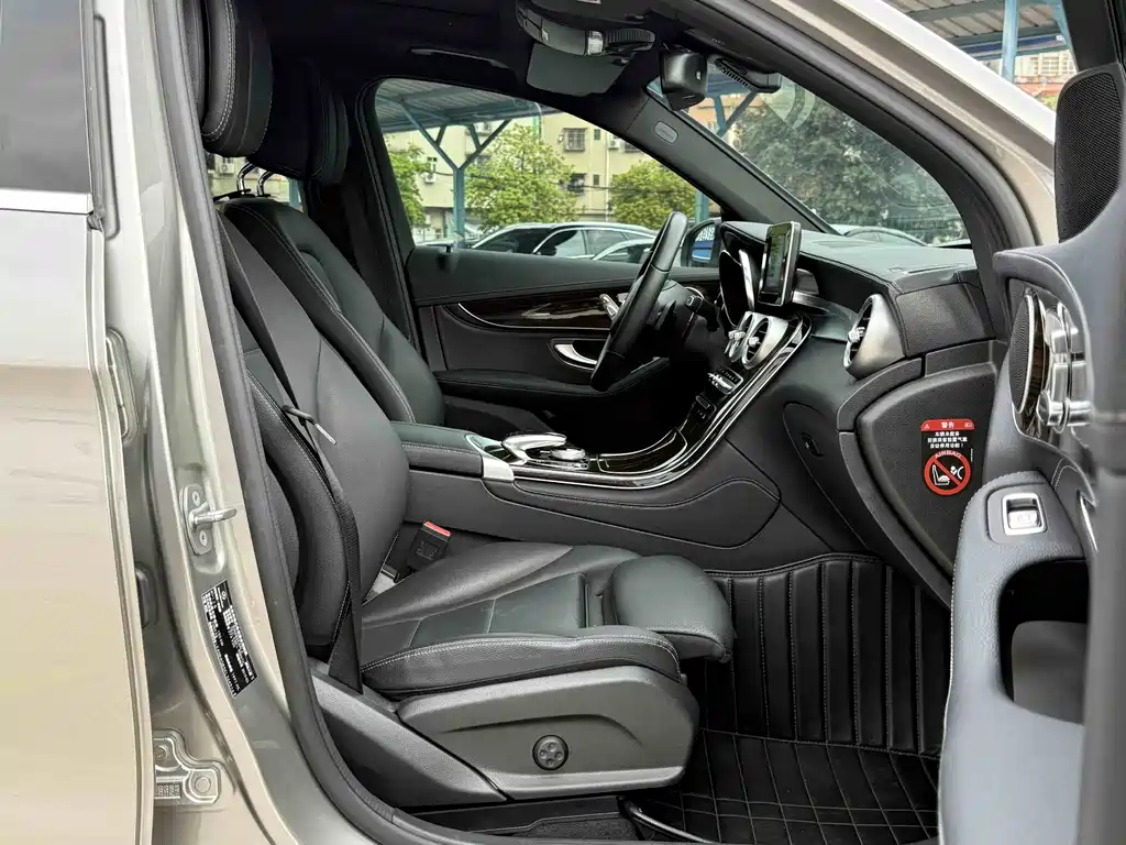Mercedes-Benz GLC 2019 GLC 260 L 4MATIC