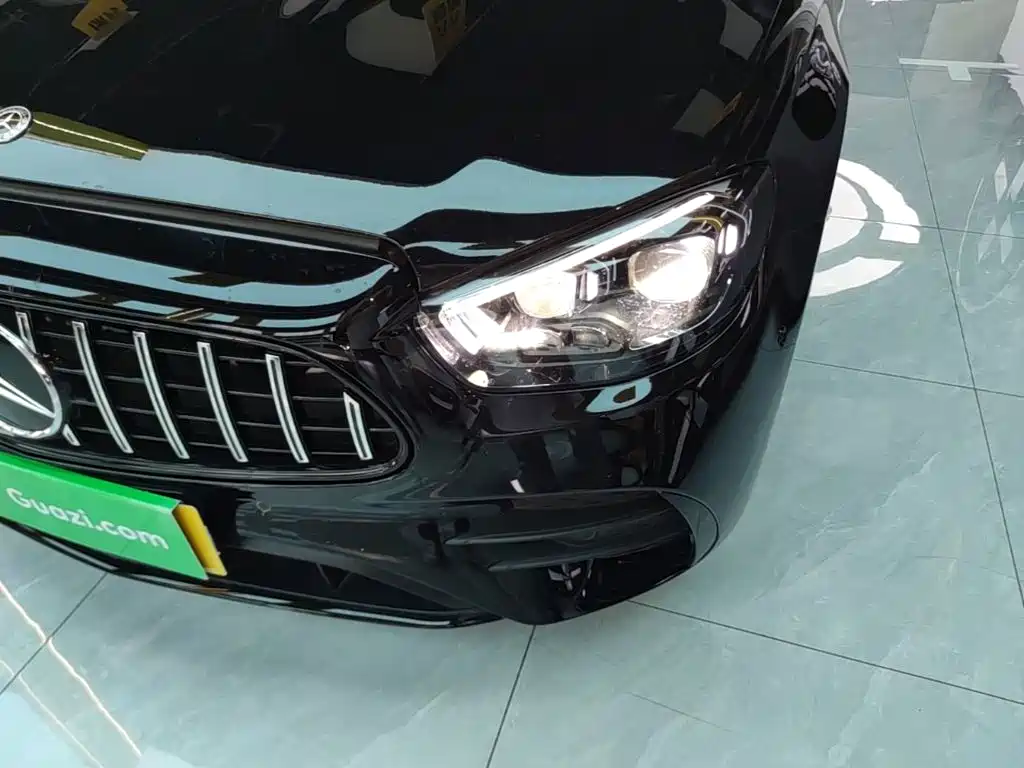 Mercedes-Benz E-Class (Import) — миниатюра 24