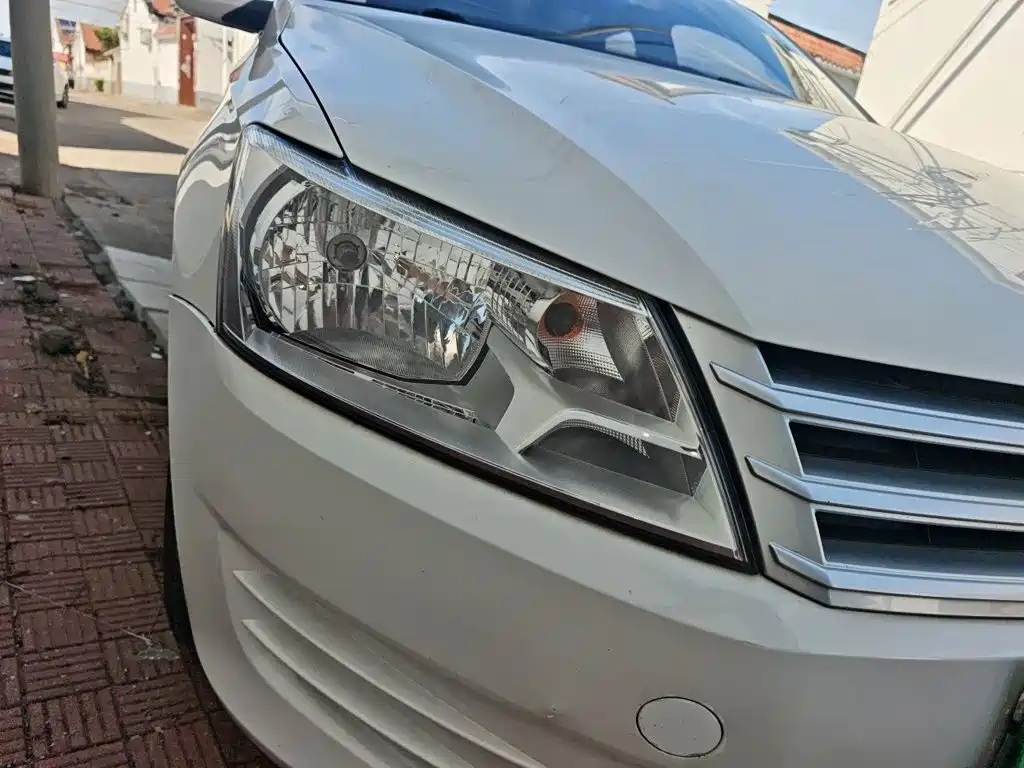 Volkswagen Santana — миниатюра 7