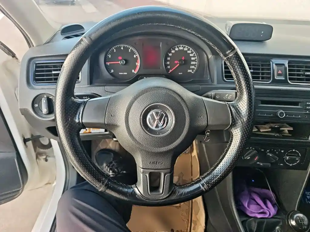 Volkswagen Santana — миниатюра 11