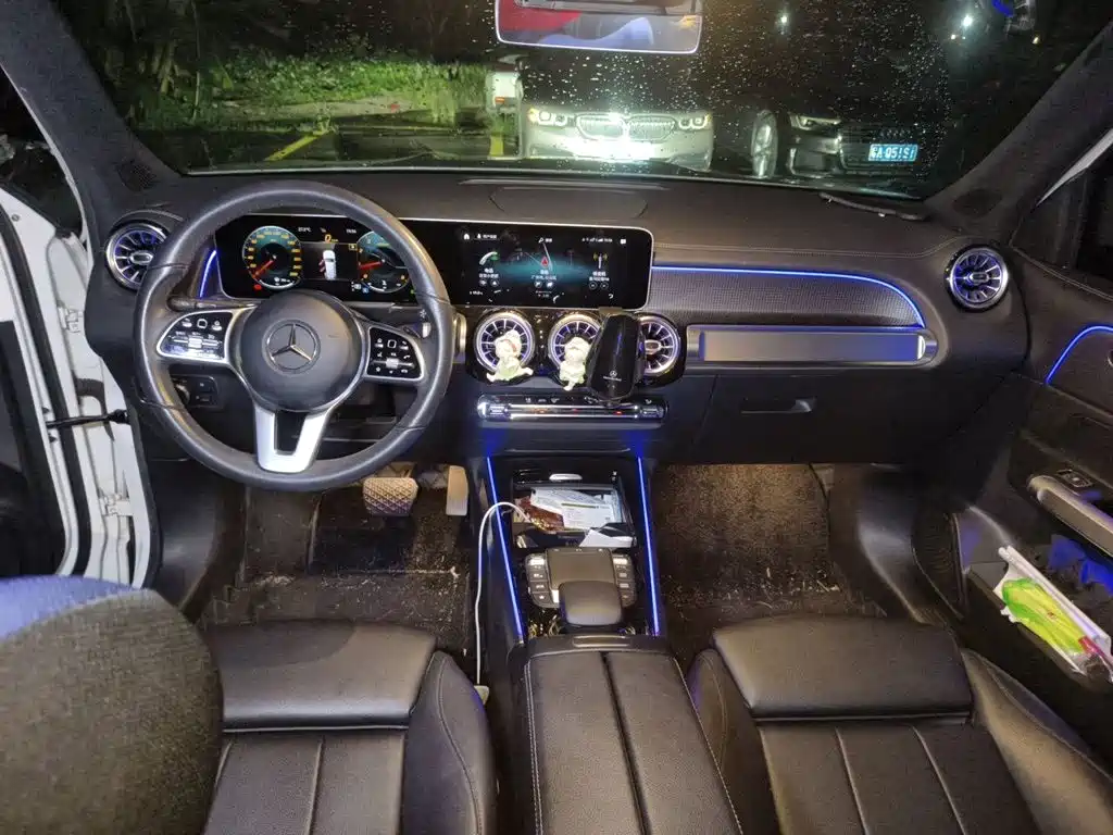 Mercedes-Benz GLB — миниатюра 10