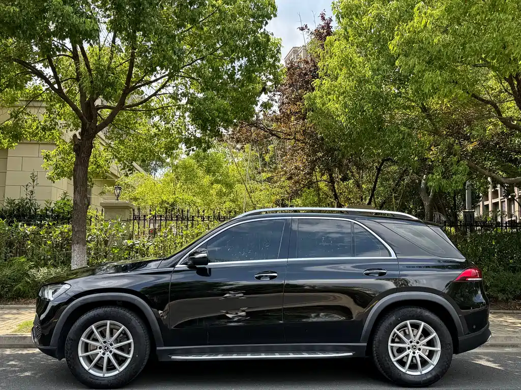 Mercedes-Benz GLE (Import) — миниатюра 3