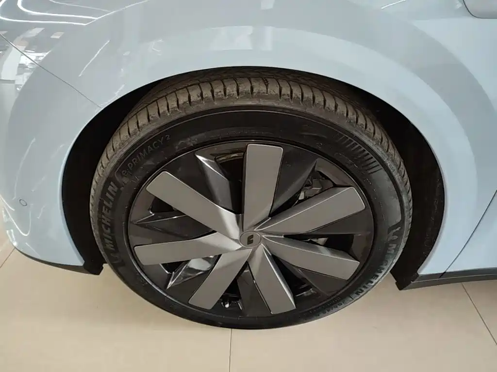 Li Auto Идеальный I8 — миниатюра 23