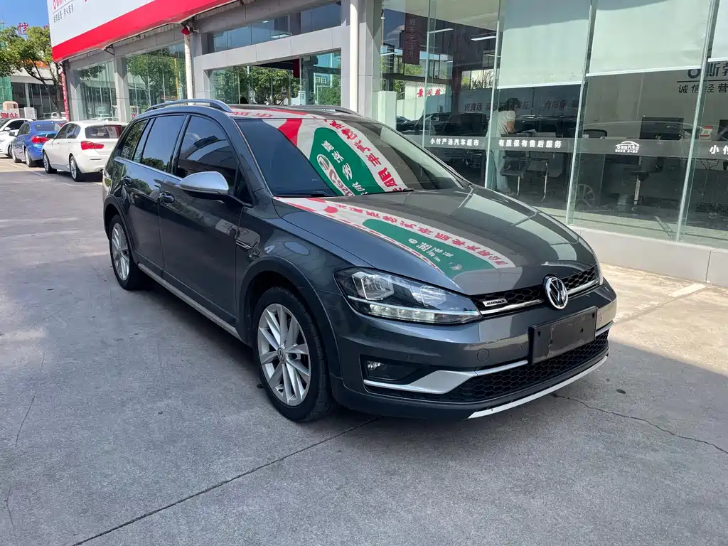 Volkswagen Golf 2019 1.8TSI