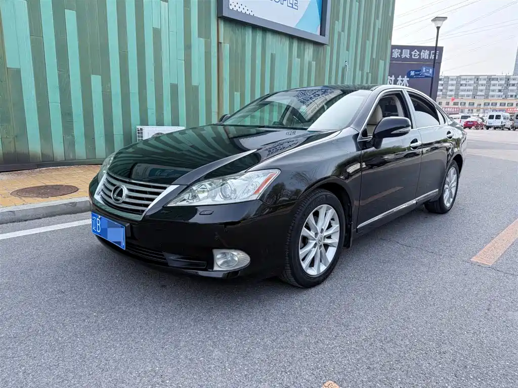 Купить Lexus ES