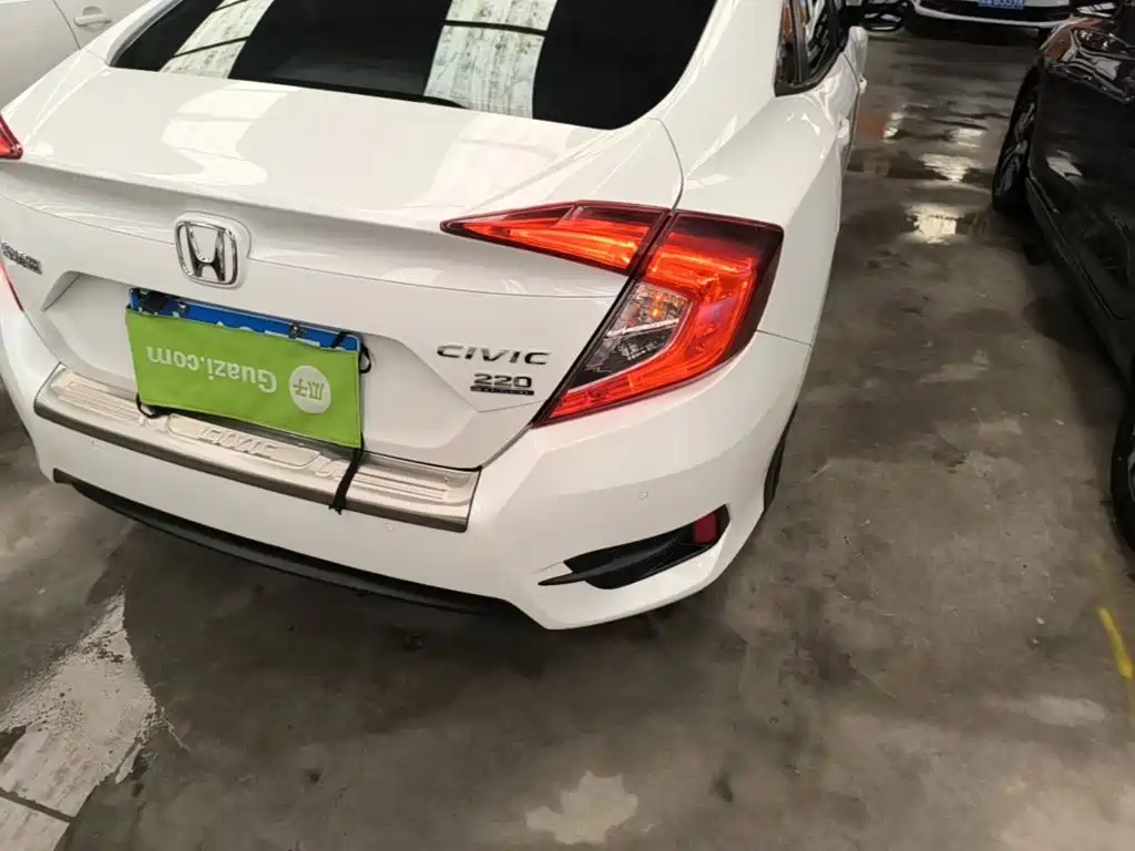 Honda Civic — миниатюра 8