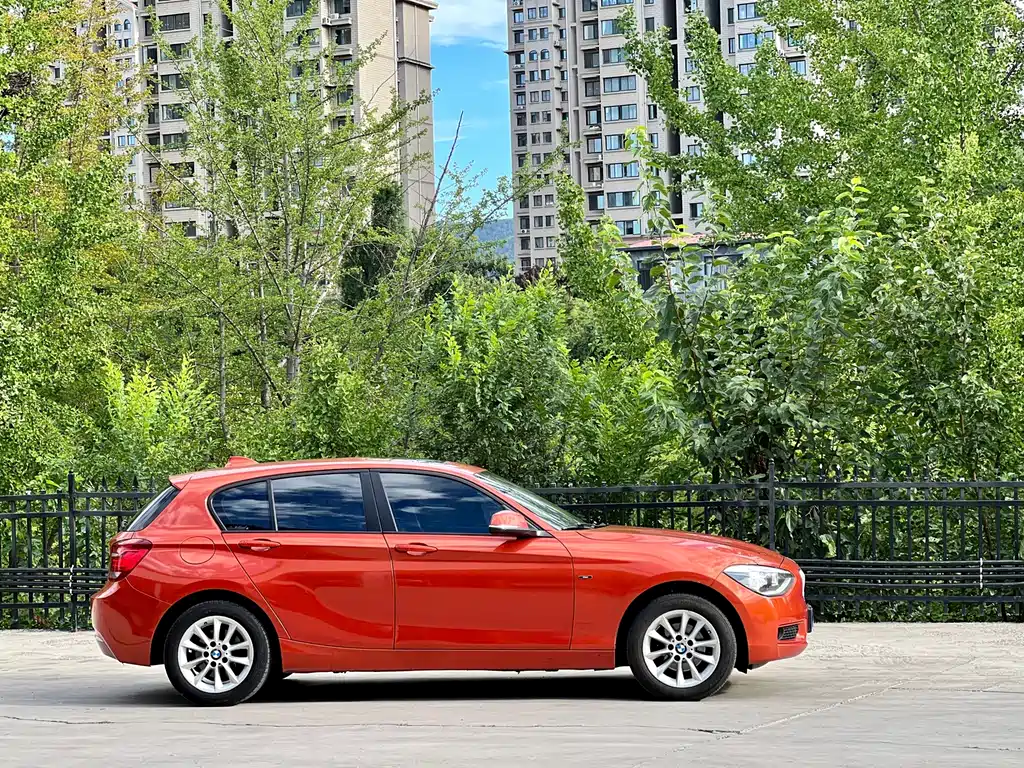 BMW 1 Series (Import) — миниатюра 4