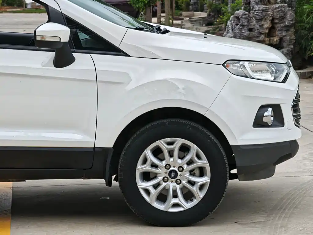 Ford EcoSport 2013 1.5L AT Luxury