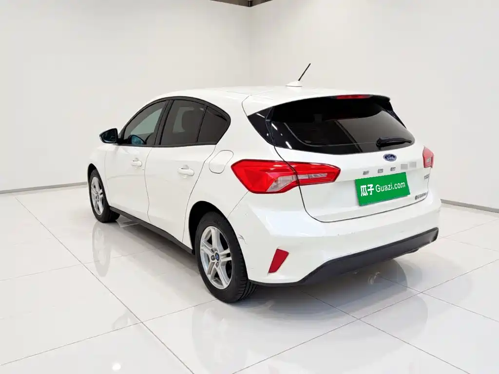 Ford Focus — миниатюра 4