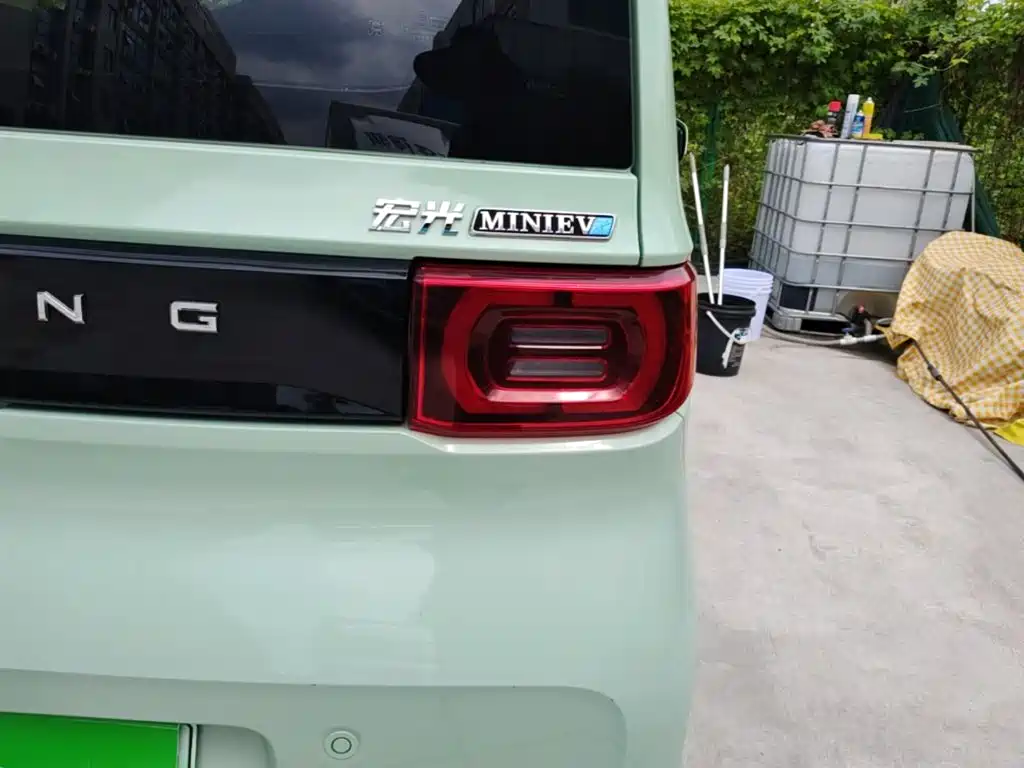 Wuling MINIEV — миниатюра 8