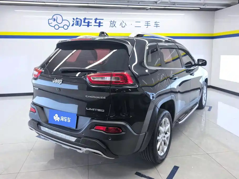 Jeep Cherokee — миниатюра 3