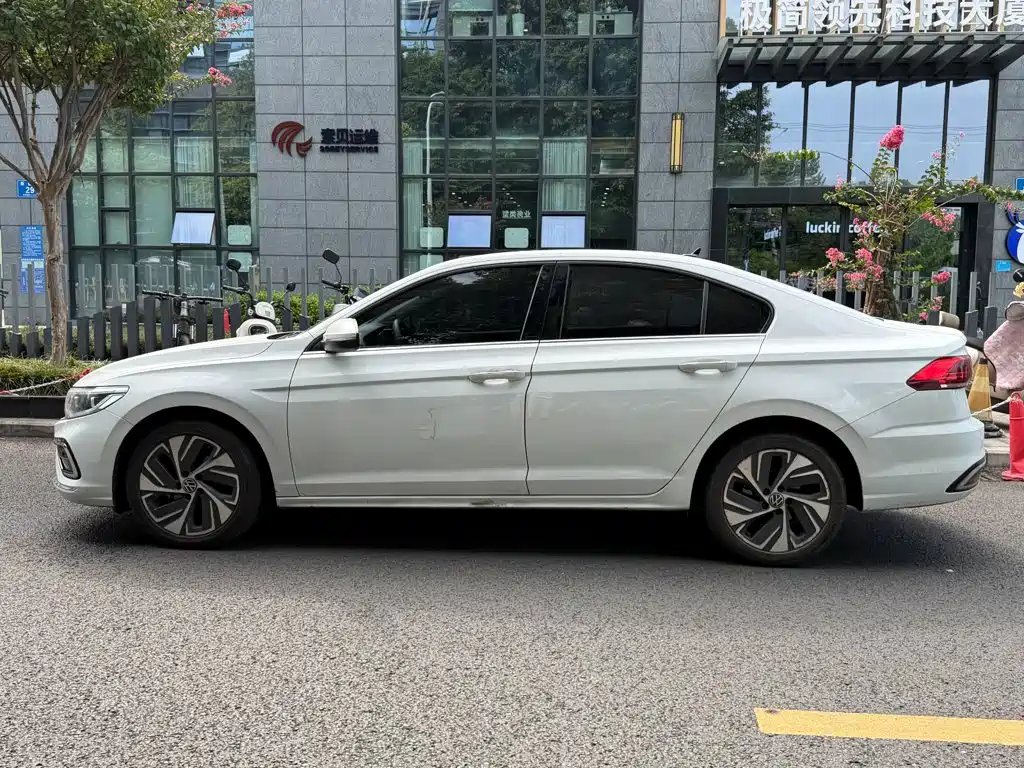 Volkswagen Bora — миниатюра 3