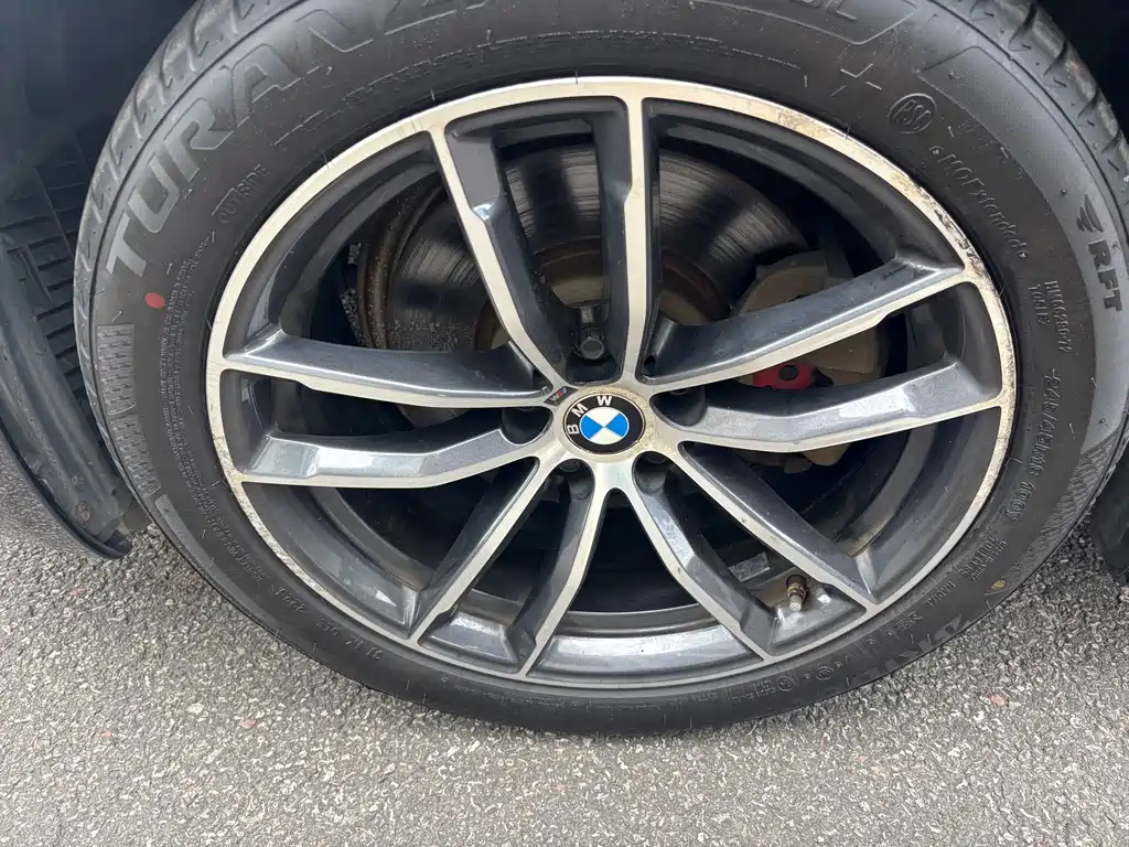 BMW 5 Series — миниатюра 17