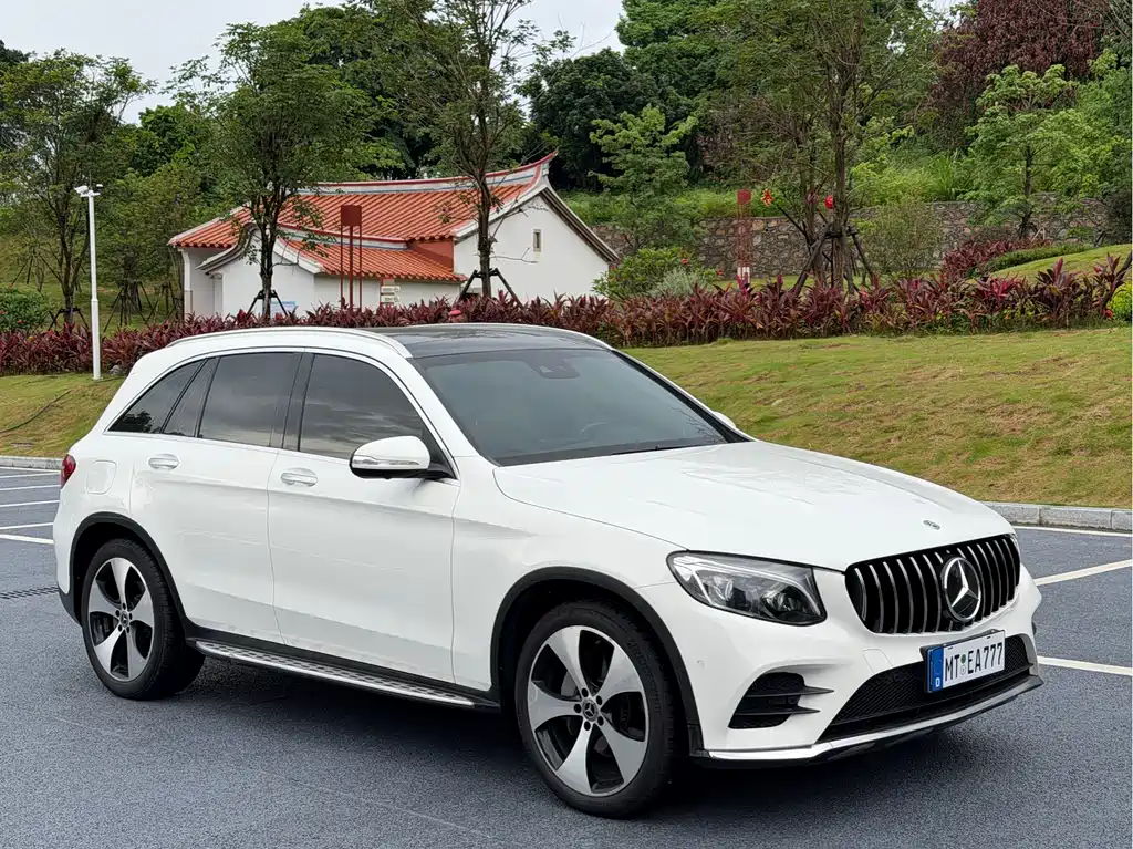 Mercedes-Benz GLC 2018 GLC 300 4MATIC