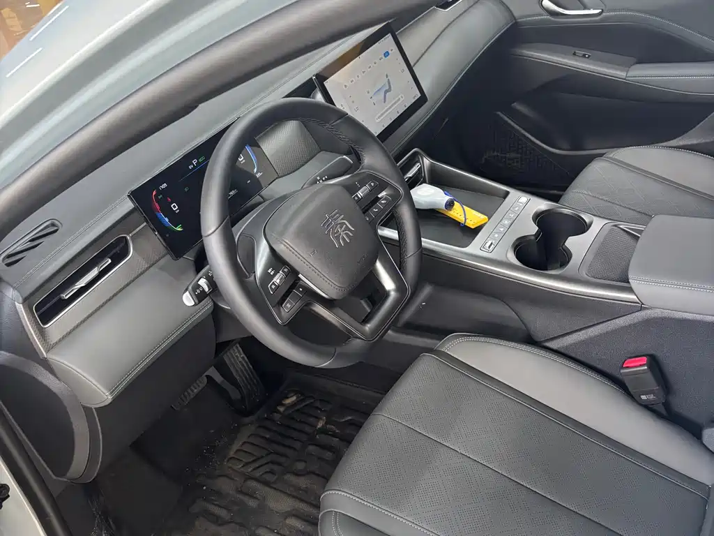 BYD Qin Plus PLUS 2026 DM-i 210KM