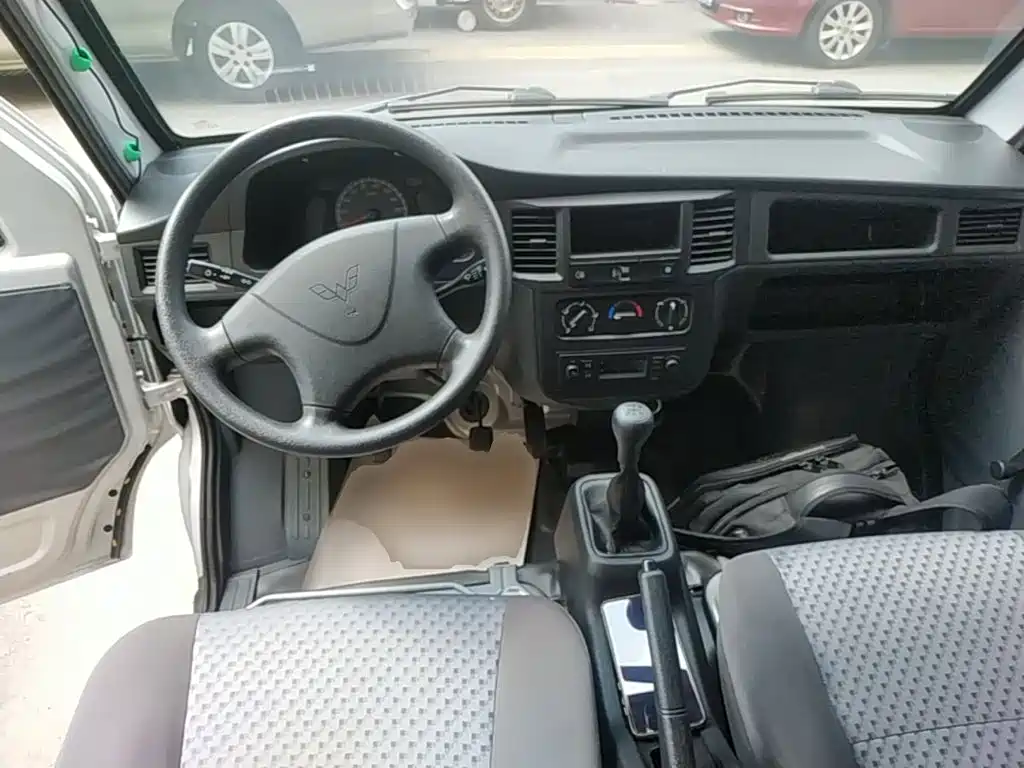 Wuling Zhiguang — миниатюра 10