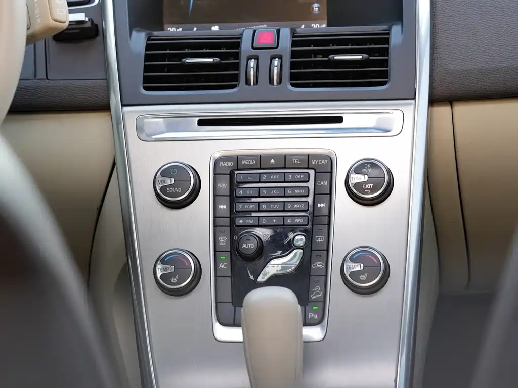 Volvo XC60 (Import) — миниатюра 26