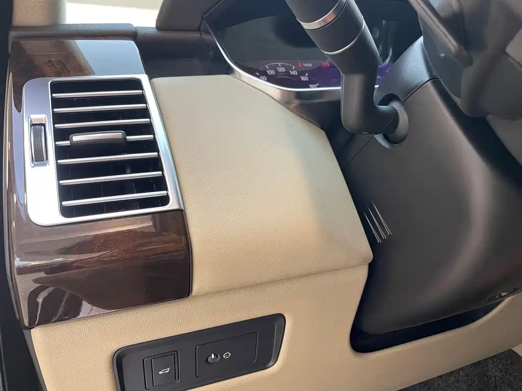 Land Rover Range Rover — миниатюра 25