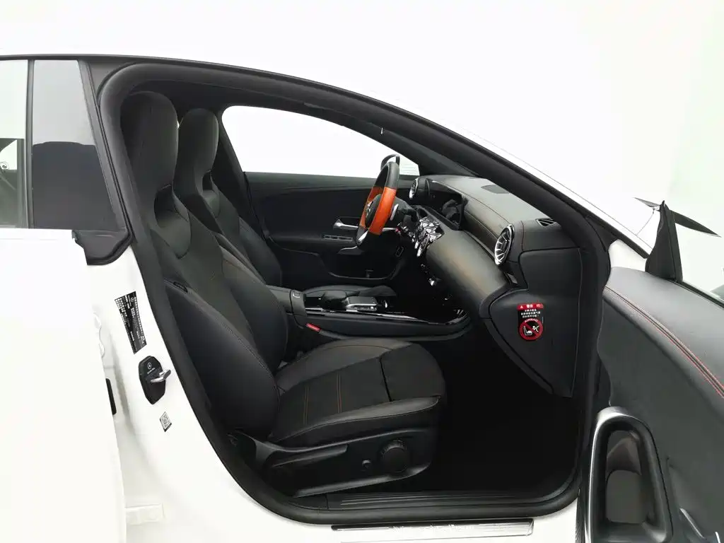 Mercedes-Benz CLA (Import) — миниатюра 23