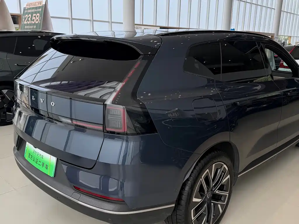 Volvo XC70 PHEV — миниатюра 10