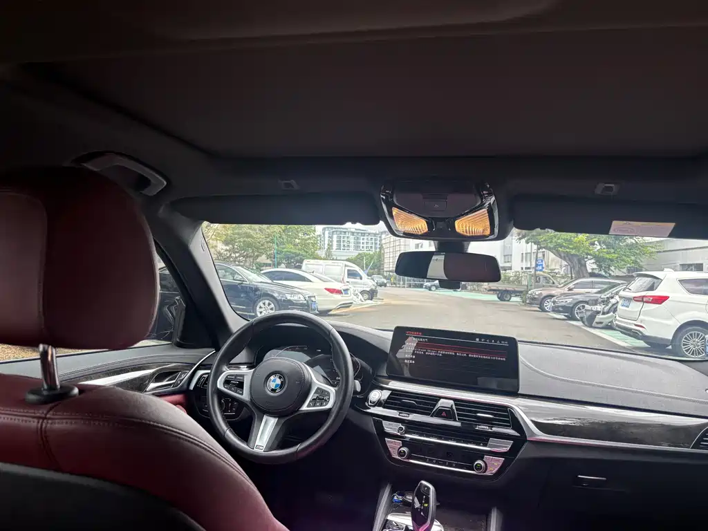 BMW 5 Series — миниатюра 12
