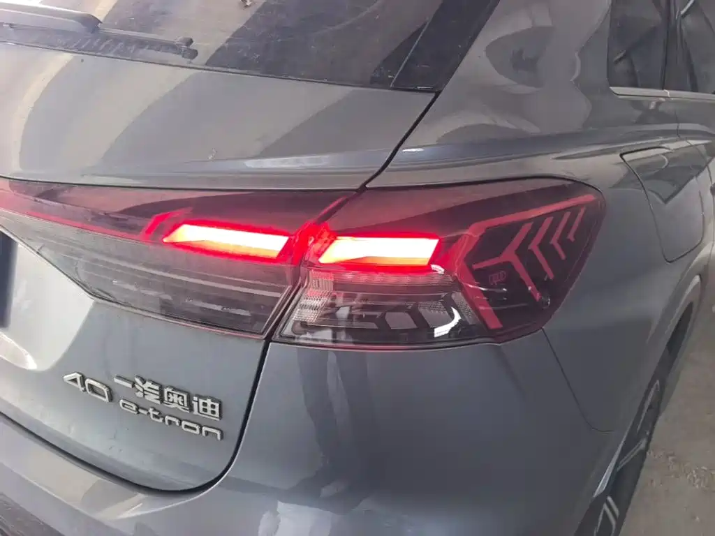 Audi Q4 e-tron — миниатюра 8