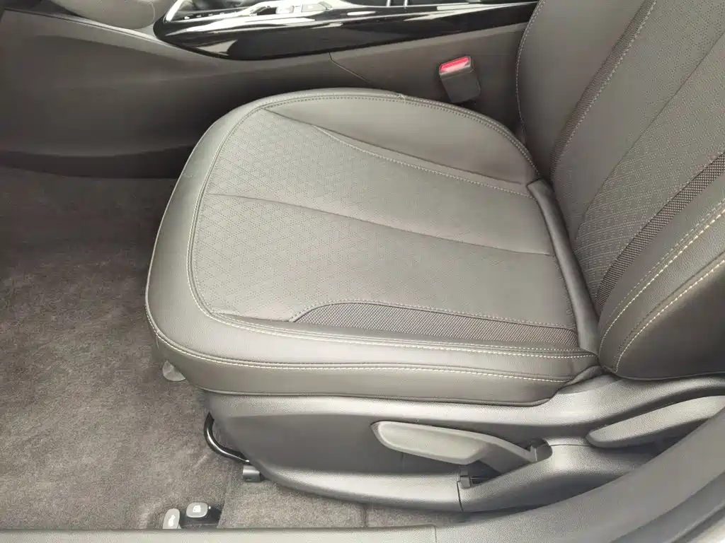 Buick Verano — миниатюра 20