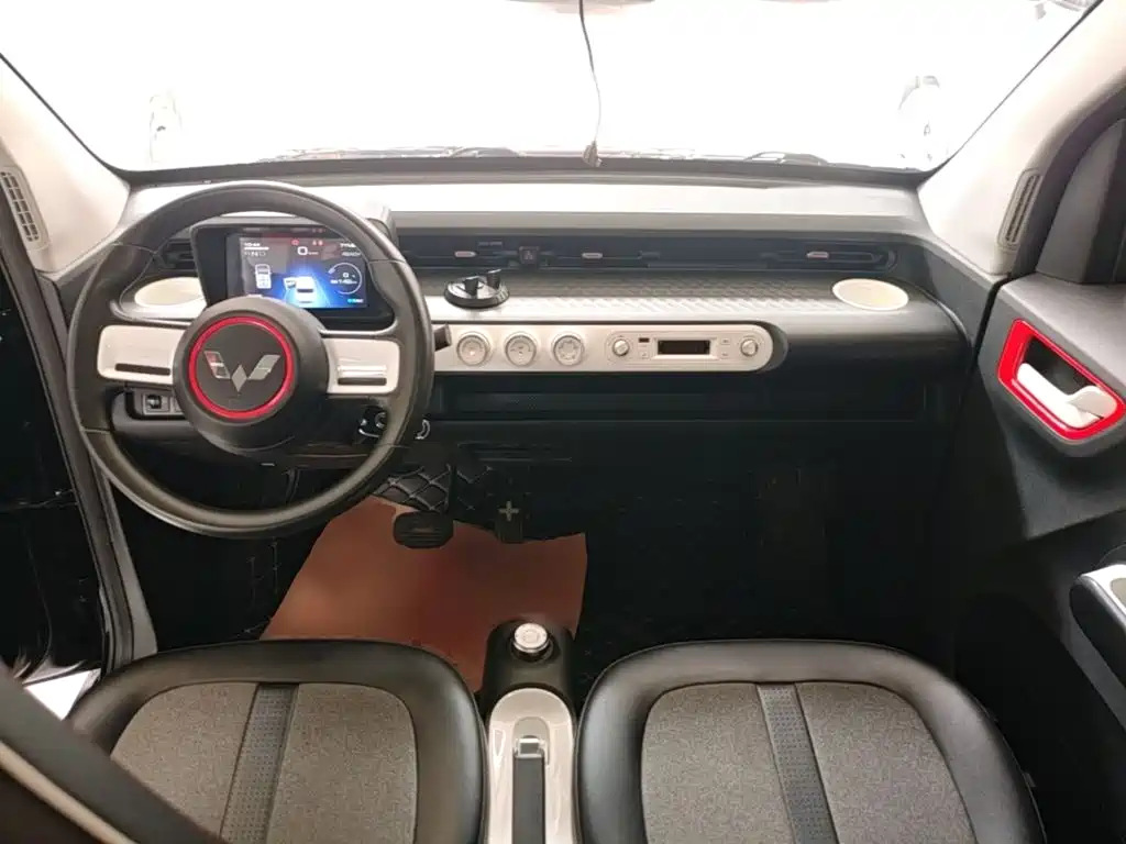 Wuling MINIEV — миниатюра 10